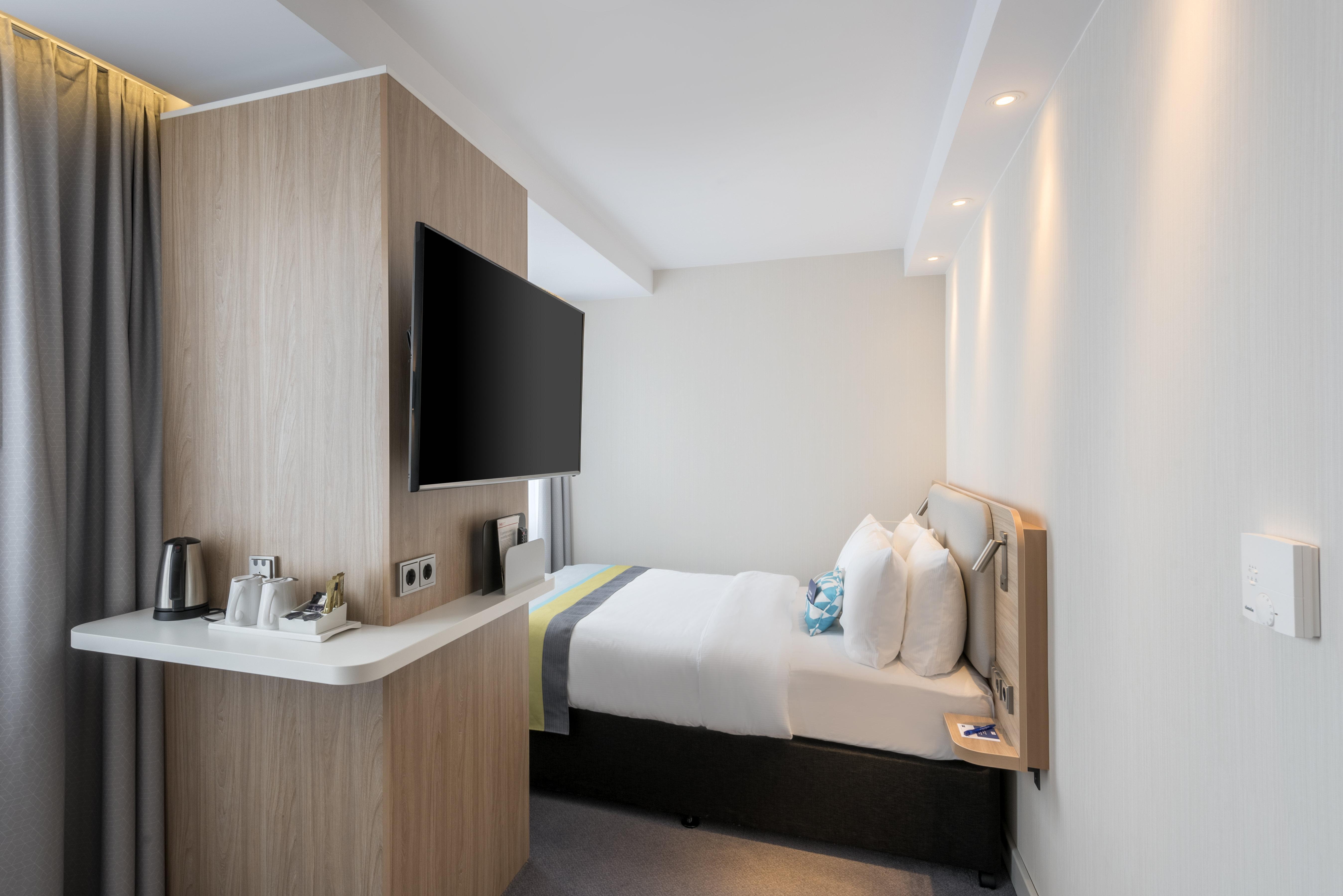 Holiday Inn Express - Cologne - City Centre Экстерьер фото