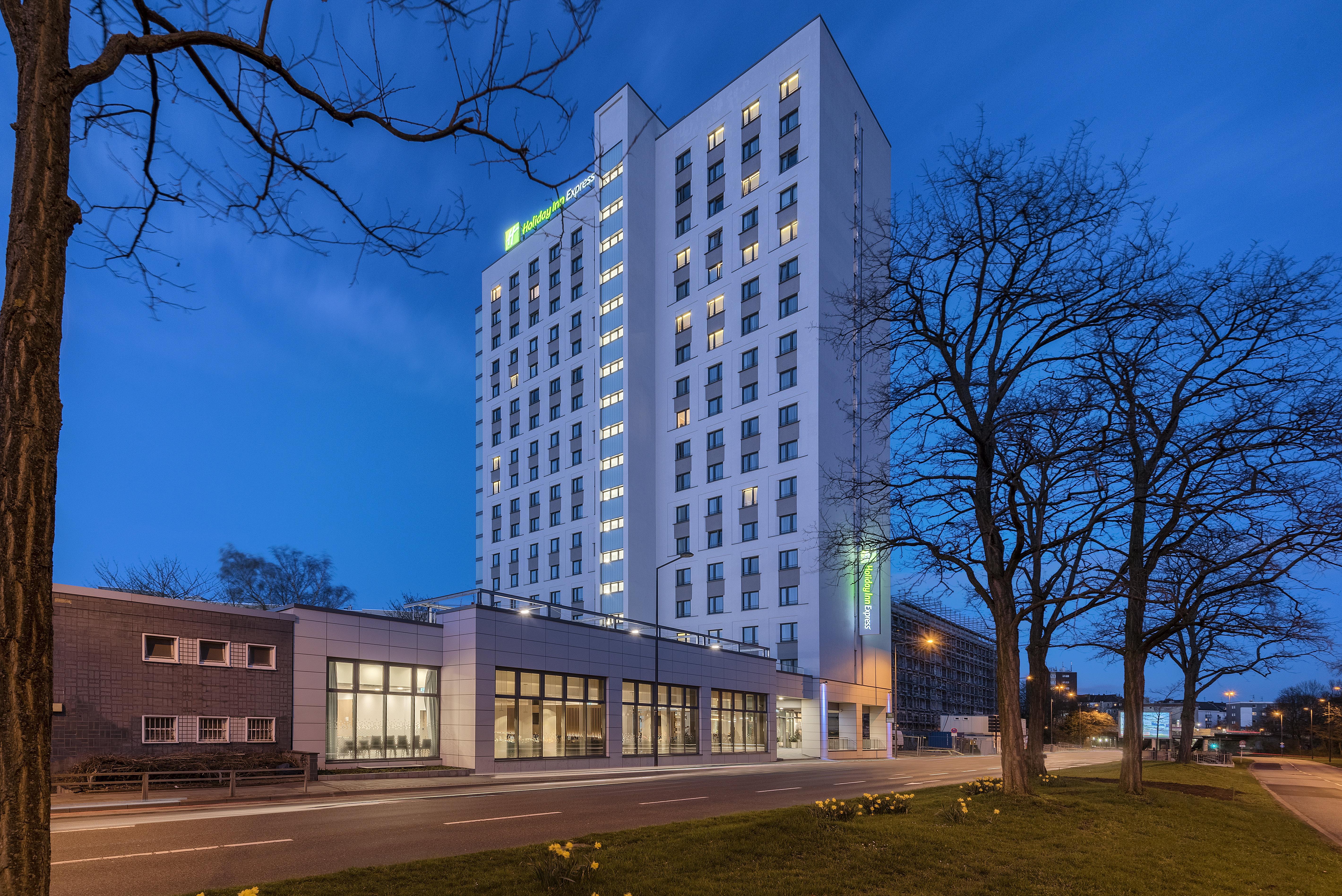 Holiday Inn Express - Cologne - City Centre Экстерьер фото